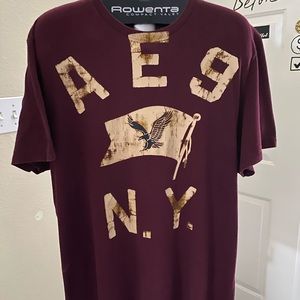American Eagle tshirt